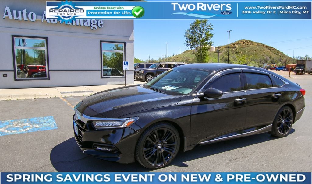 2019 Honda Accord 2.0T Touring Auto's photo