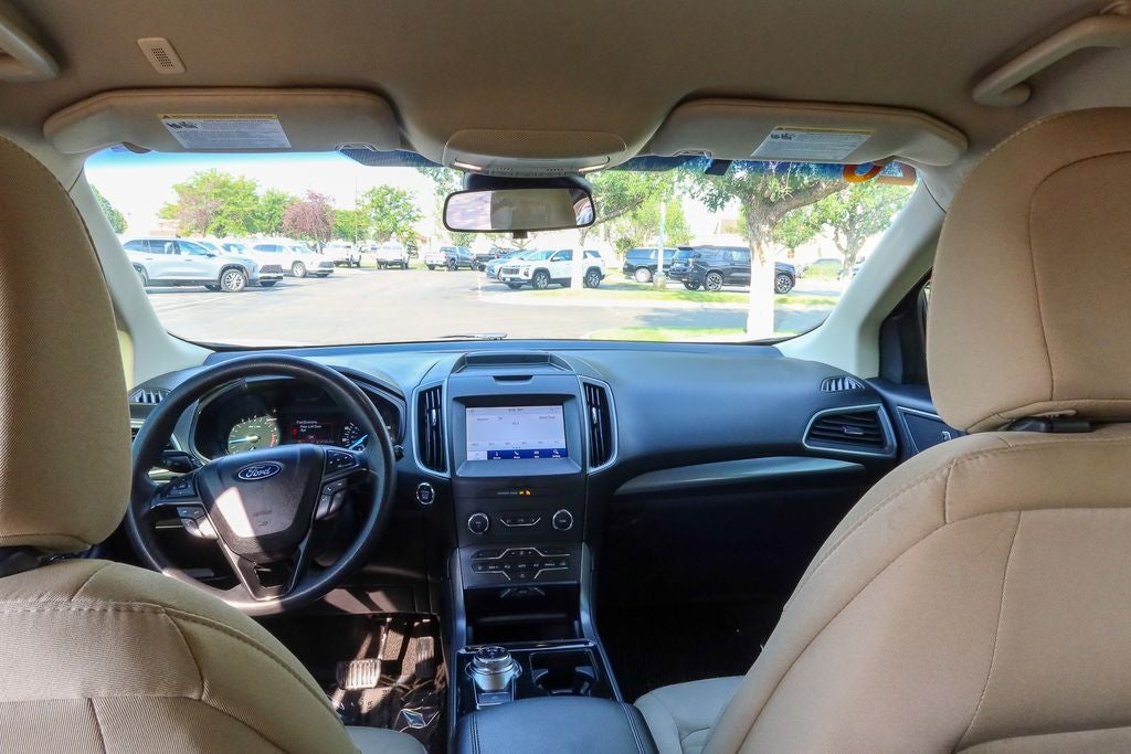 2020 Ford Edge SE