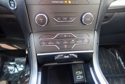 2020 Ford Edge SE