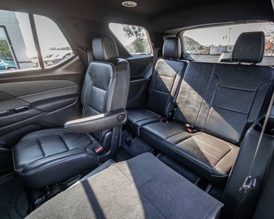 2022 Chevrolet Traverse LT Leather