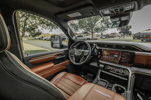 2025 GMC Sierra 3500 HD Denali Ultimate DRW