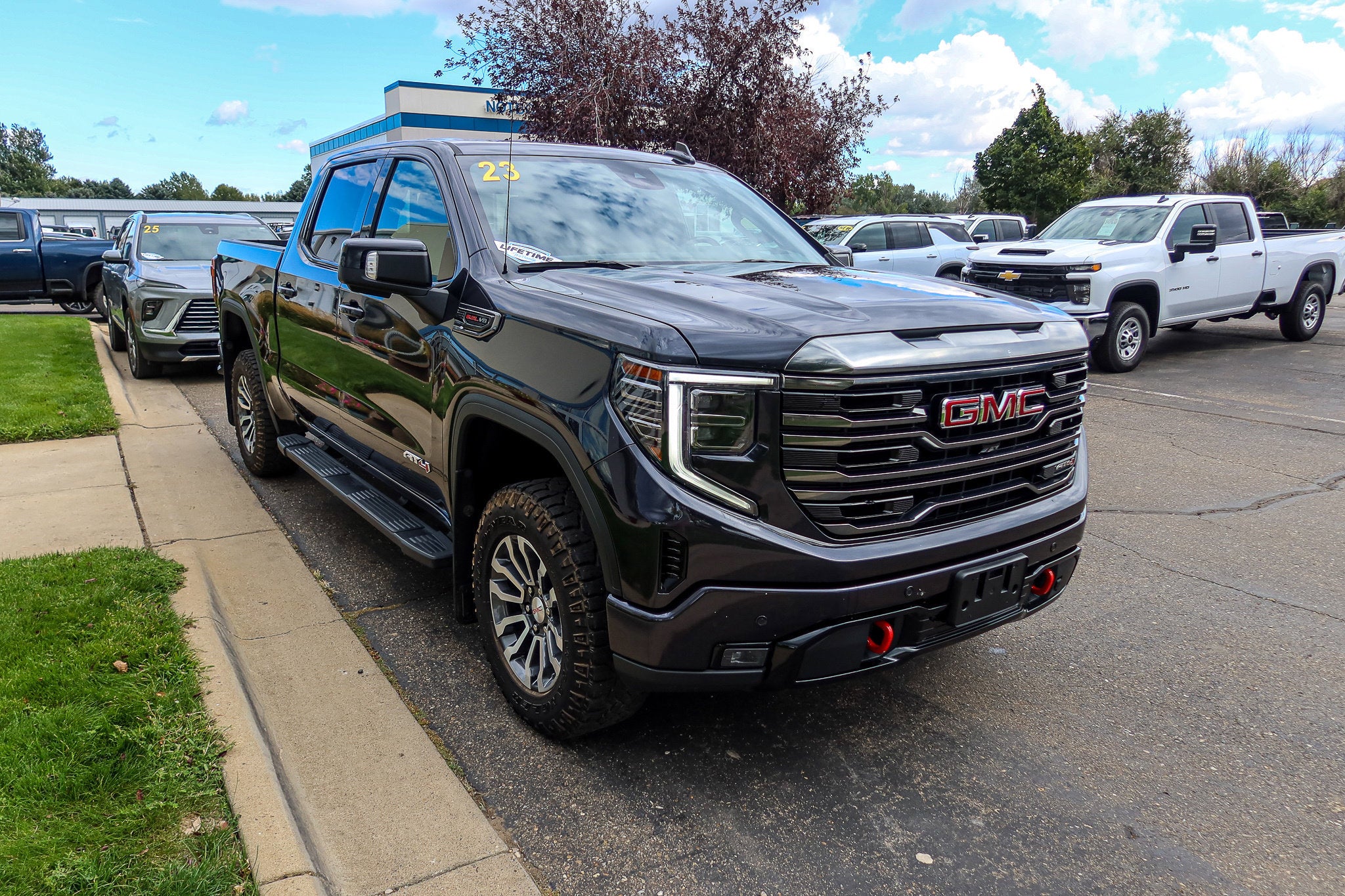 2023 GMC Sierra 1500 AT4