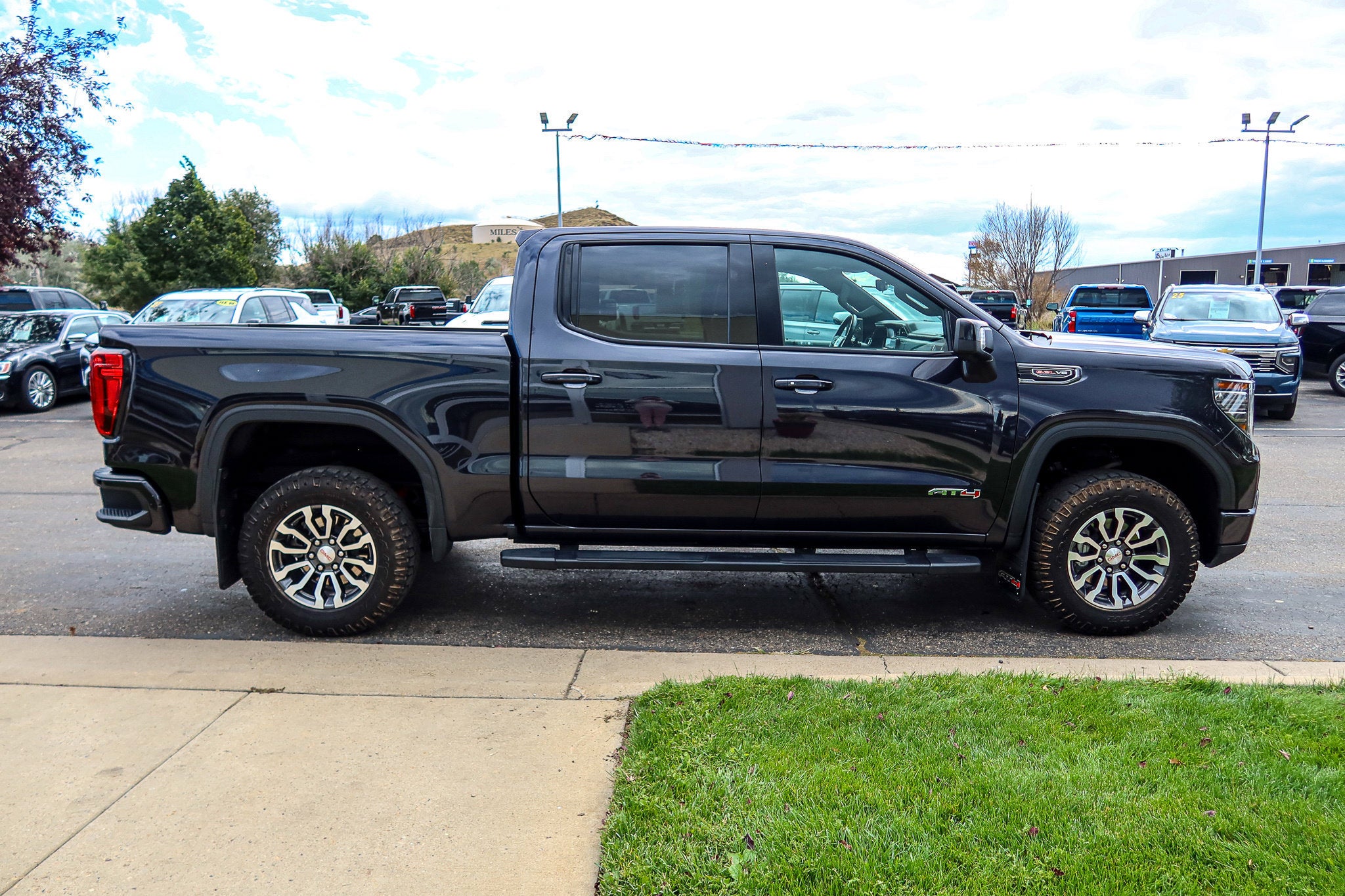 2023 GMC Sierra 1500 AT4