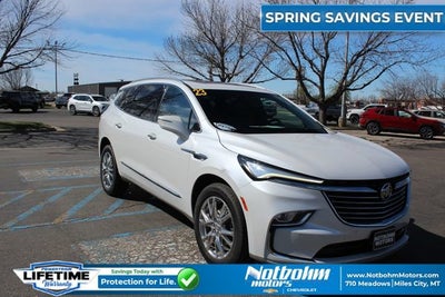 2023 Buick Enclave Essence