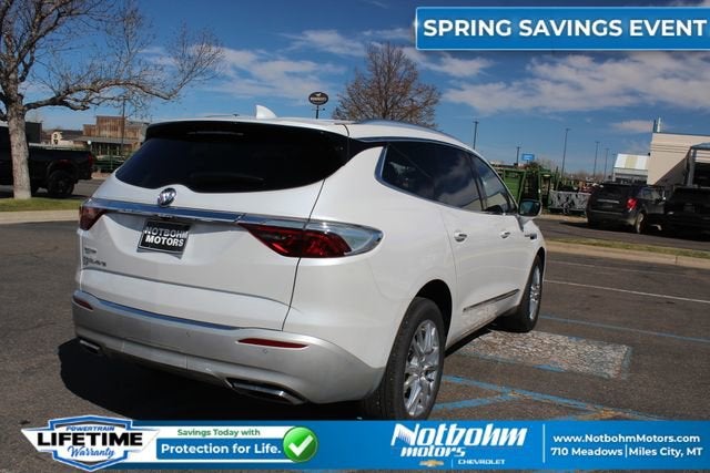 2023 Buick Enclave Essence